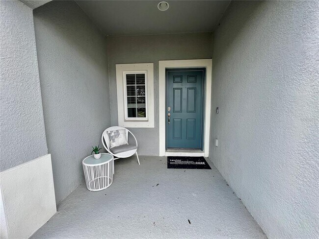 Building Photo - 10553 Oakside Dr