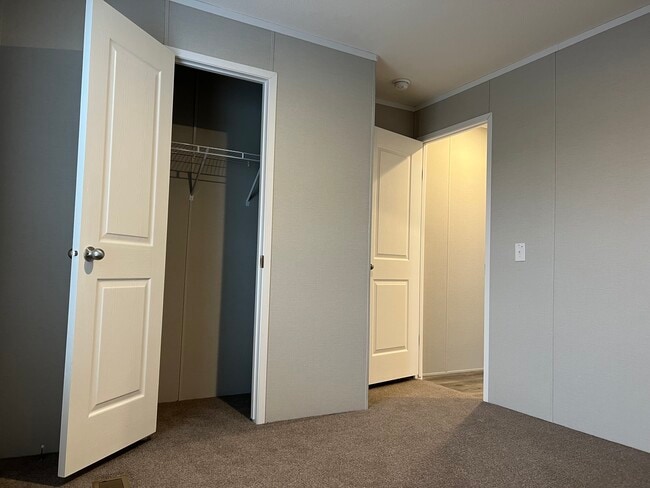 Building Photo - 50 Ash Ave