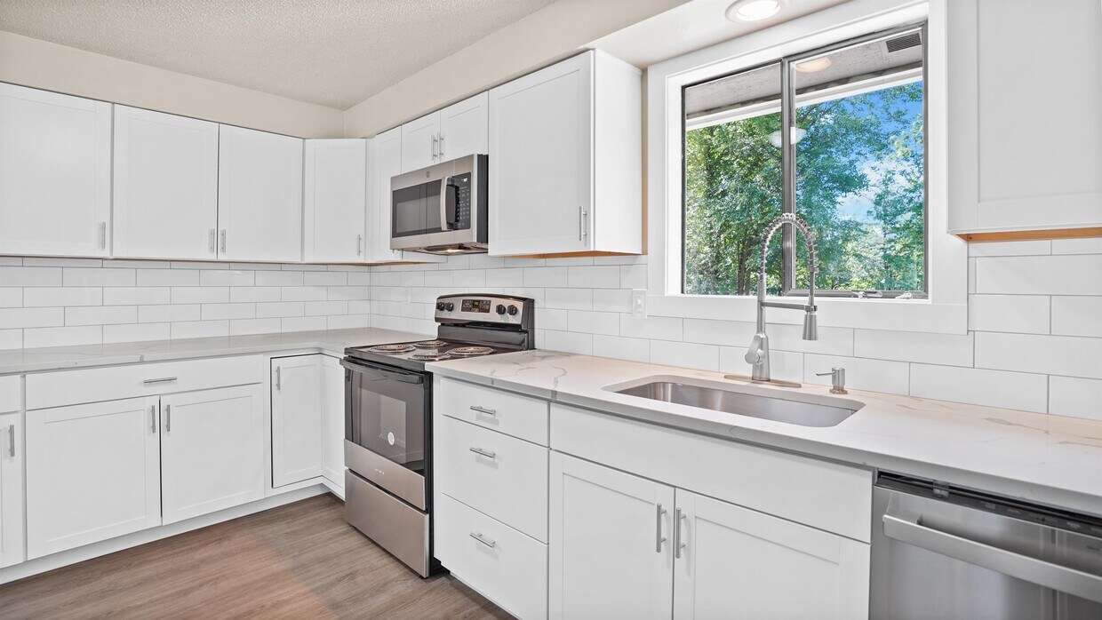 Primary Photo - 10420 E Mission Ave