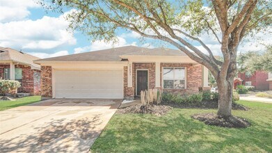 Building Photo - 17231 Hollow Sands Ct Building Photo - 17231 Hollow Sands Ct