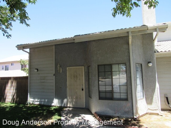Building Photo - 1801 E Ave J 10