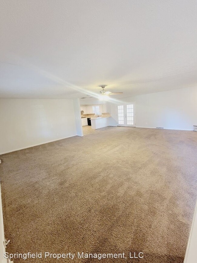 Building Photo - 3 br, 2 bath House - 3942 South Parkcrest