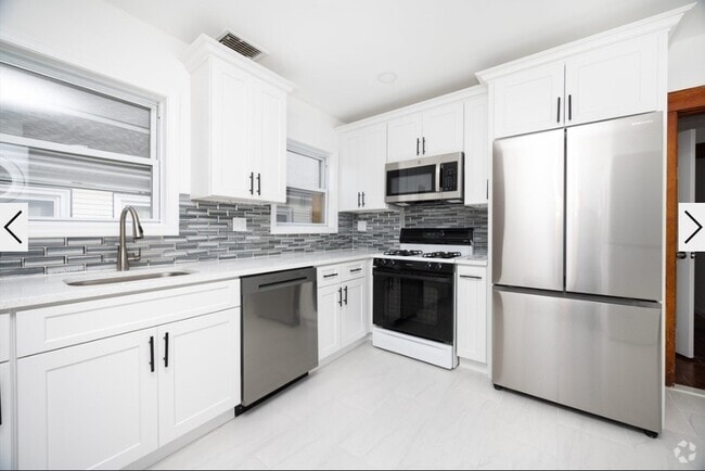 Building Photo - 19 Puritan Rd