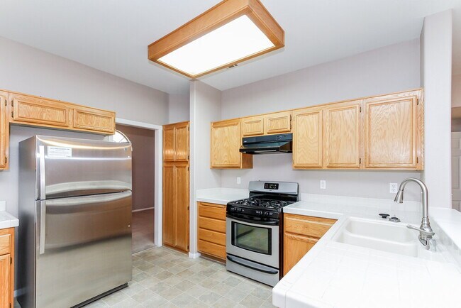 Building Photo - 6055 Autumn Rose Way