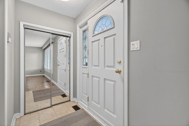 Photo du bâtiment - 80 Guernsey Dr