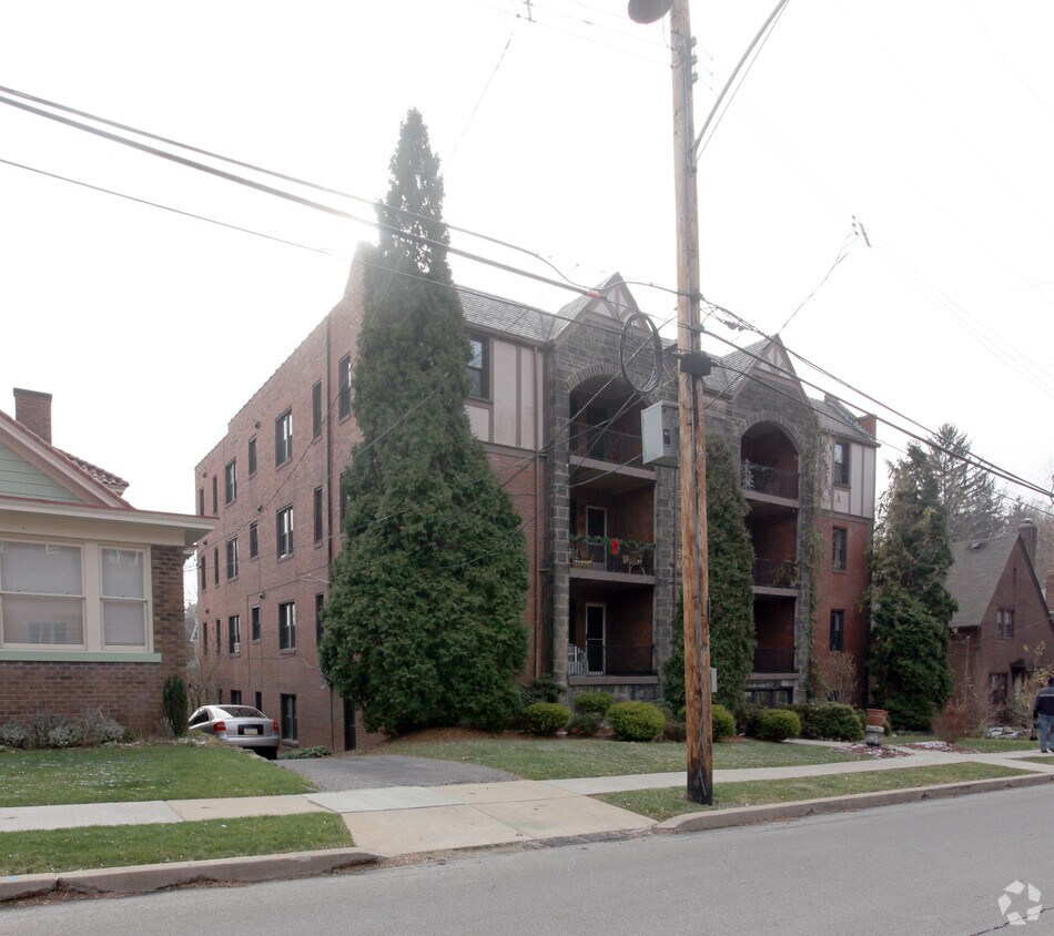 Primary Photo - 20 Cornell Pl