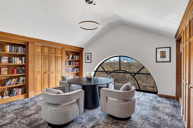 Biblioteca - Academy Place