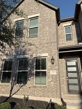 Building Photo - 4717 Piedras Lanzar Dr
