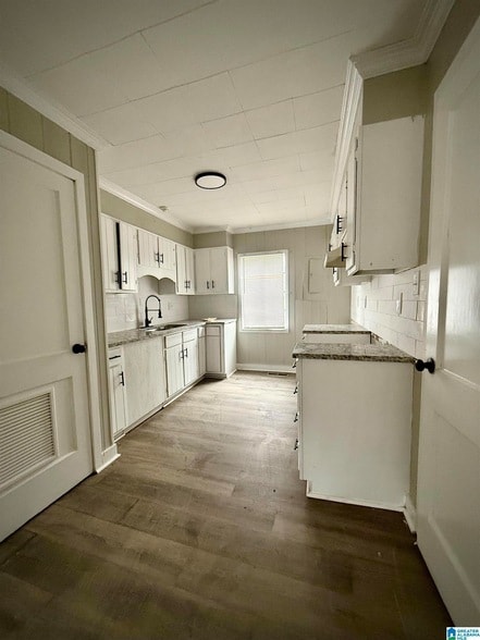 Foto del edificio - 628 Heflin Ave E