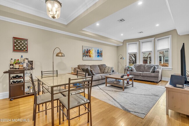 Foto del edificio - 564 Sairs Ave