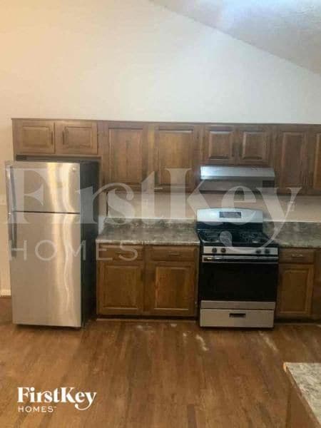 Building Photo - 2876 Fieldstone Dr SE