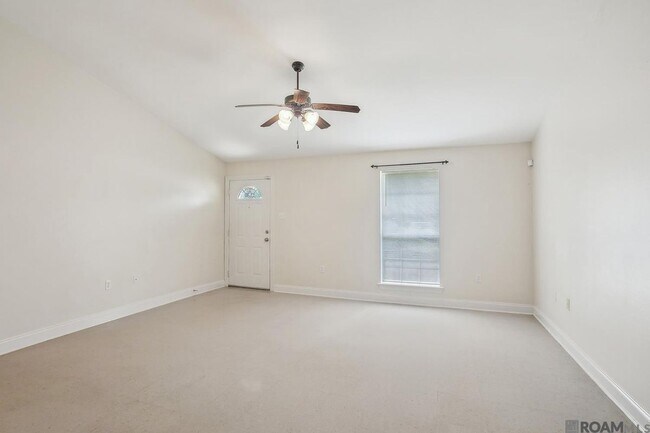 Foto del edificio - 408 E Beech St