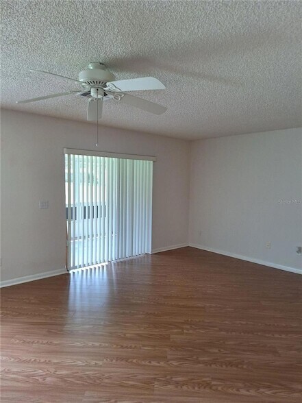 Foto del edificio - 9794 SW 96th St