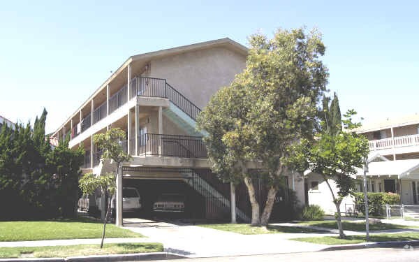 Building Photo - 769 Cherry Ave