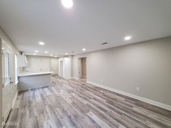 Foto del edificio - 2 br, 1 bath House - 802 Bilbo St