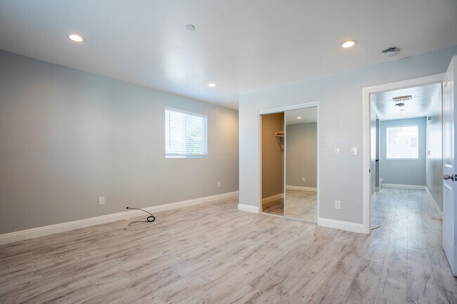 Foto del edificio - 2125 S West View St