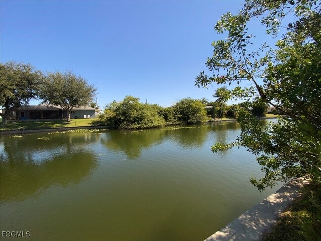 Foto del edificio - 215 Cultural Park Blvd