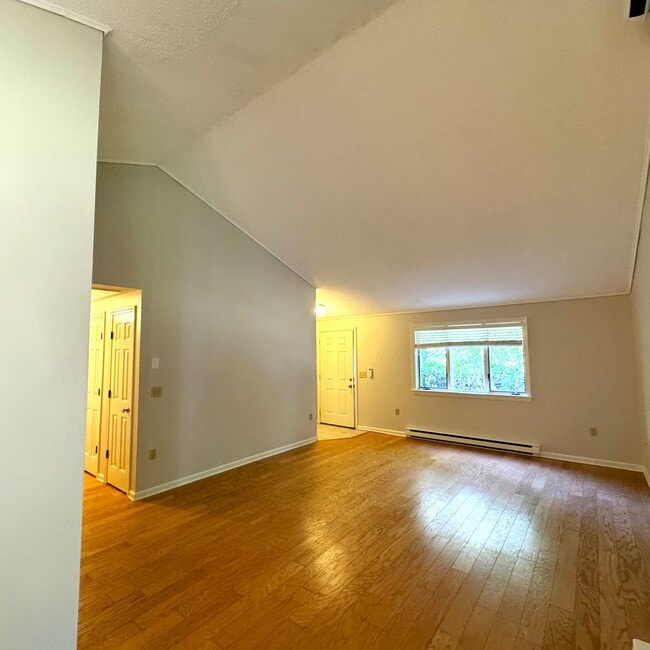 Photo - 9 & 11 Oakview Drive Apartment