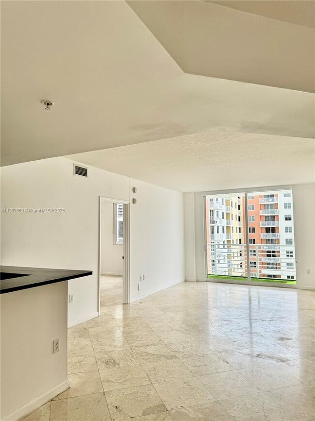 Building Photo - 18800 NE 29th Ave