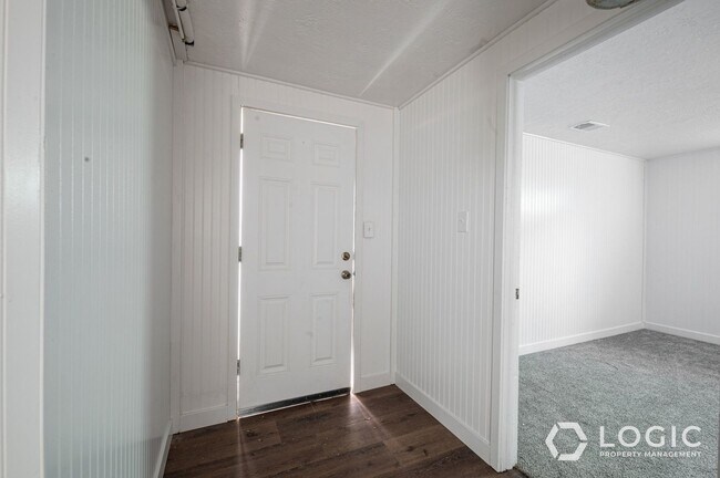 Foto del edificio - 615 15th St