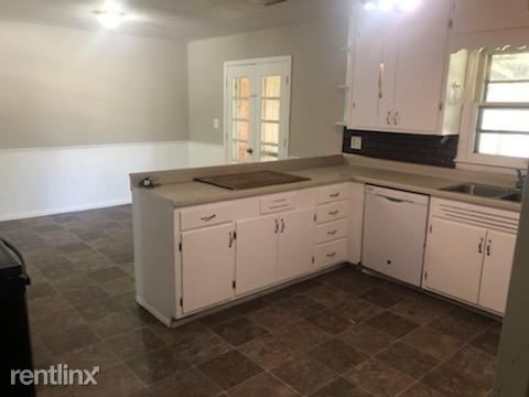 Building Photo - 3 br, 2 bath House - 4407 East 135th Street