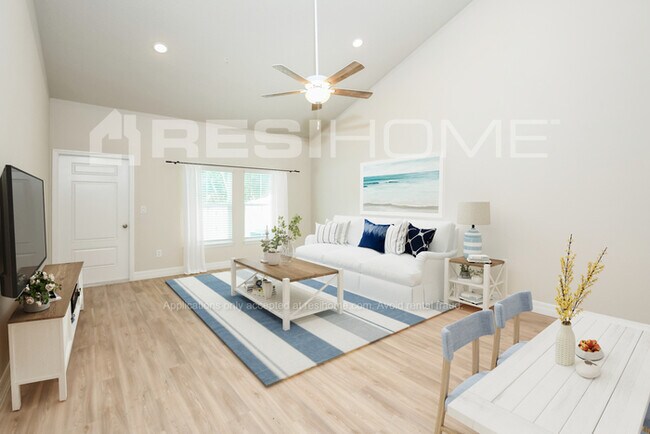 Building Photo - 165 Honeytree Ln