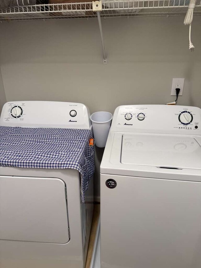 Building Photo - 5124 Laurel Bridge Ct SE