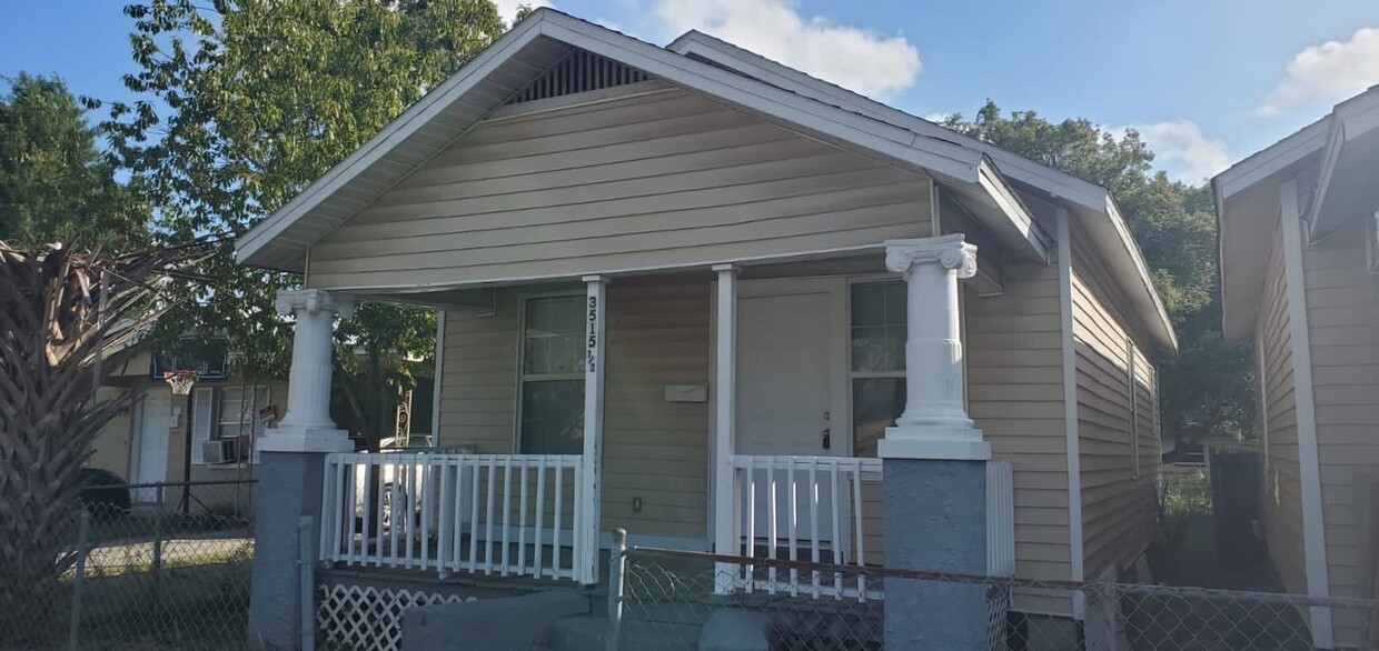 Primary Photo - 3515 N 29th St