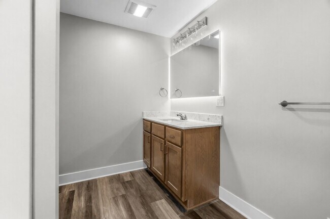 Foto del edificio - 172 E Gardner St