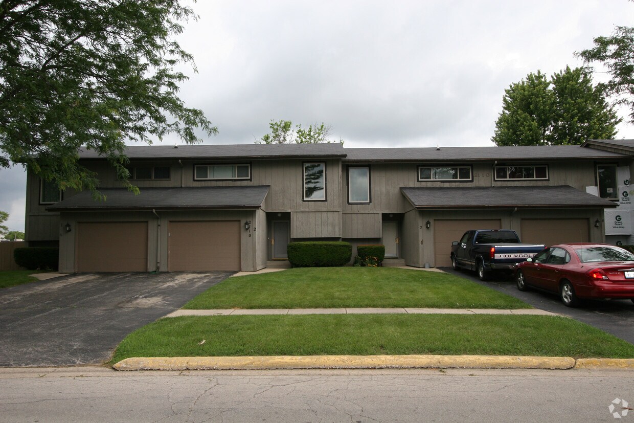 2110 Croydon Ave, Loves Park, IL 61111 Apartments in Loves Park, IL
