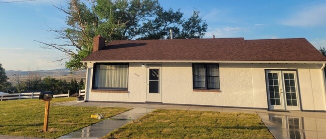 Building Photo - 1308 High St