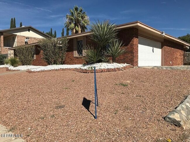 Building Photo - 1382 Adabel Dr