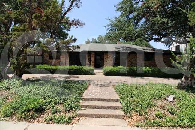 Foto del edificio - 3321 Buckle Ln