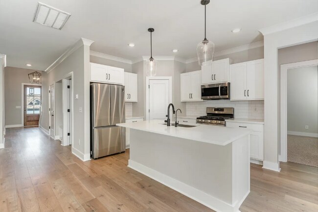 Building Photo - 577 Davis Vly Dr