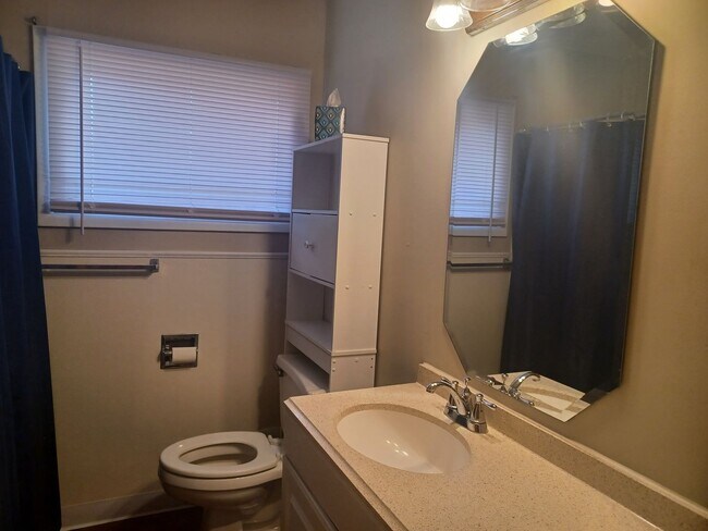 Foto del edificio - Lovely 3 bedroom / 1 bath home on Northwest side