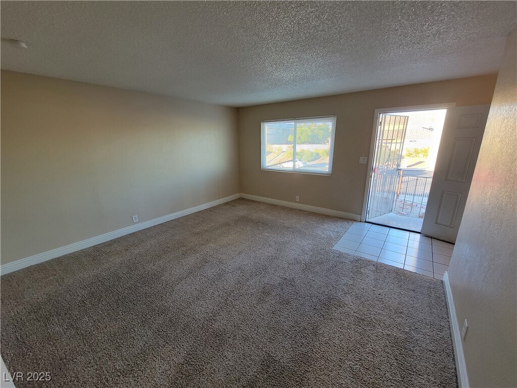 Foto del edificio - 5248 Pebble Beach Blvd