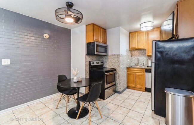 Foto del edificio - 7428 Washington St