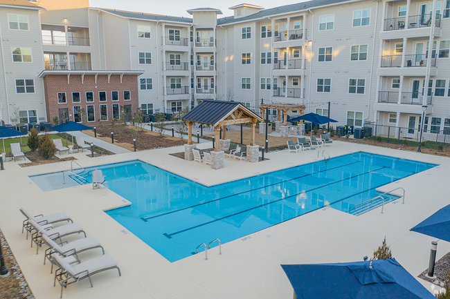 Building Photo - Sage Highland Creek 55+ Active Adult