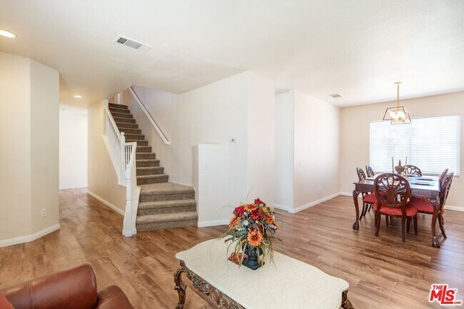 Building Photo - 39301 Jacob Dr