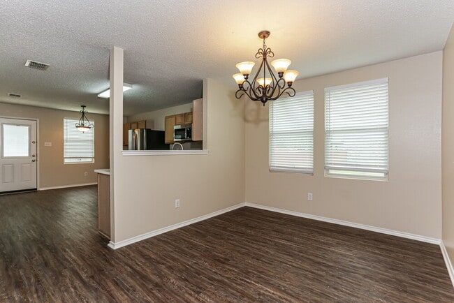 Foto del edificio - 3944 Foxhound Ln