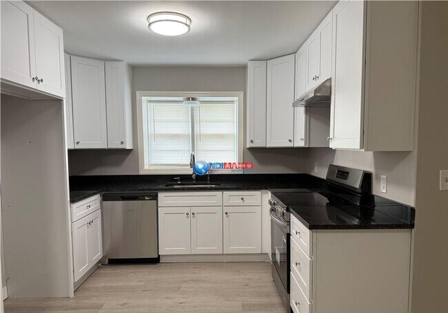 Foto del edificio - Fully RENOVATED 4-bedroom ranch in Conyers