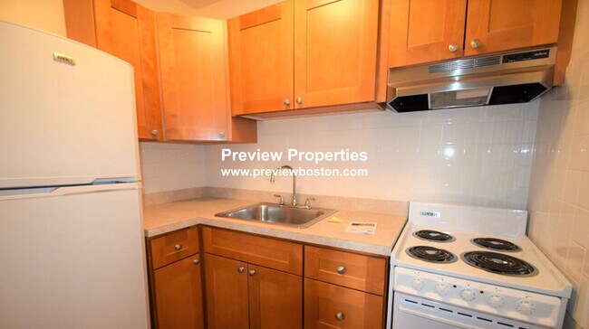 Foto del edificio - 176 N Beacon St