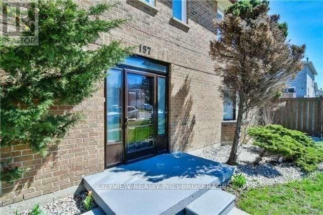 Building Photo - 157 Lech Walesa Dr