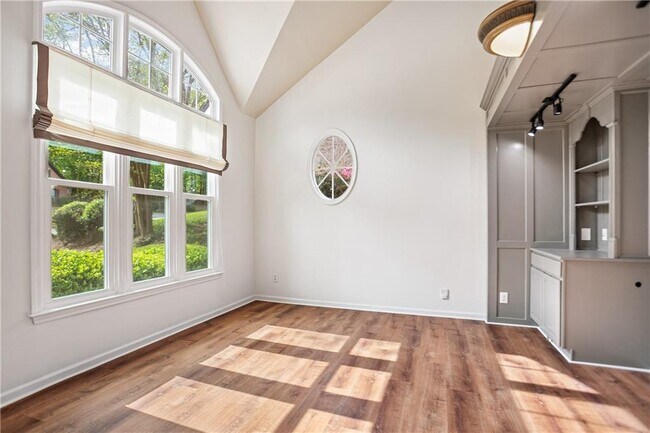 Building Photo - 6285 Sterling Dr