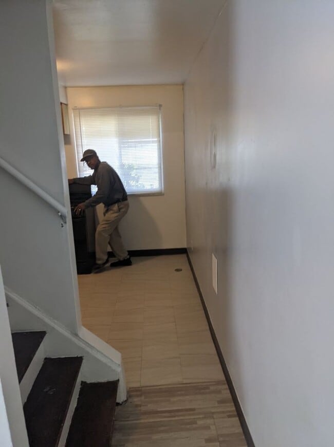 Building Photo - 916 Lexington Ave