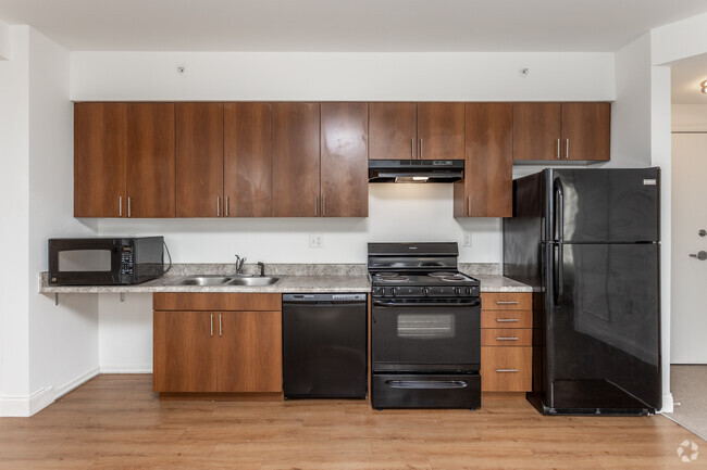 1BR, 1BA - 676 SF - (55+ only) Commonwealth Senior Apartments