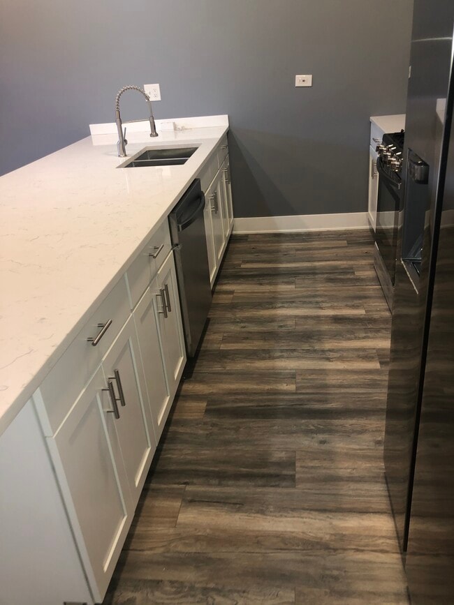 KITCHEN - 4836 S Michigan Ave