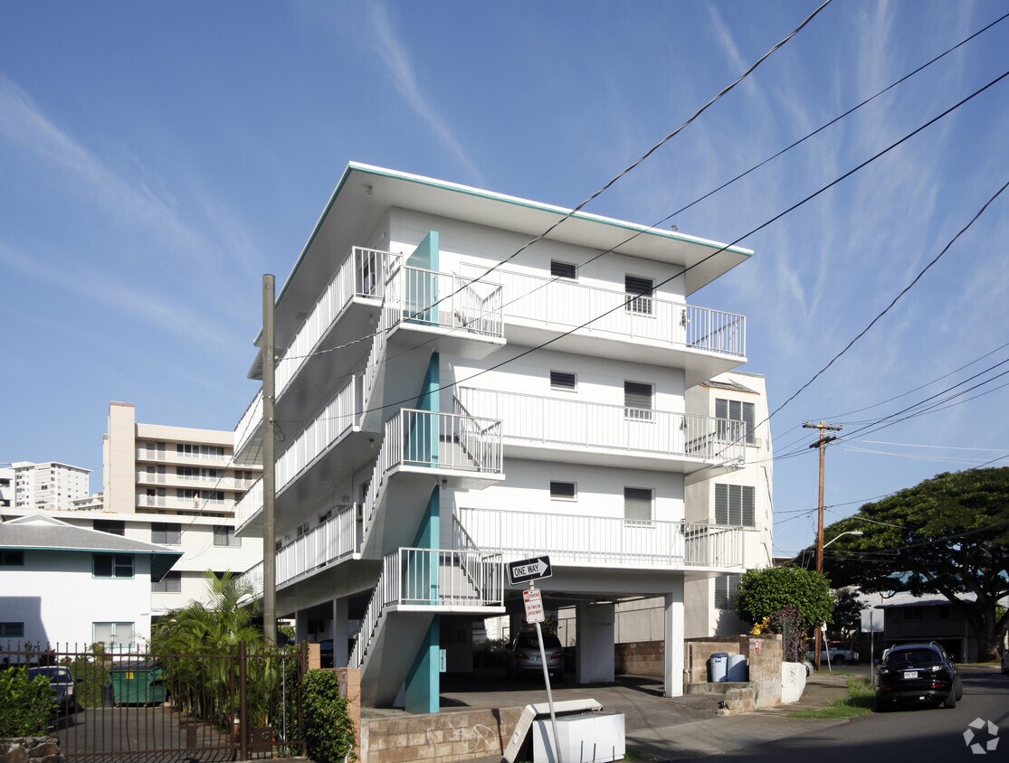 Building Photo - 1620 Piikoi St