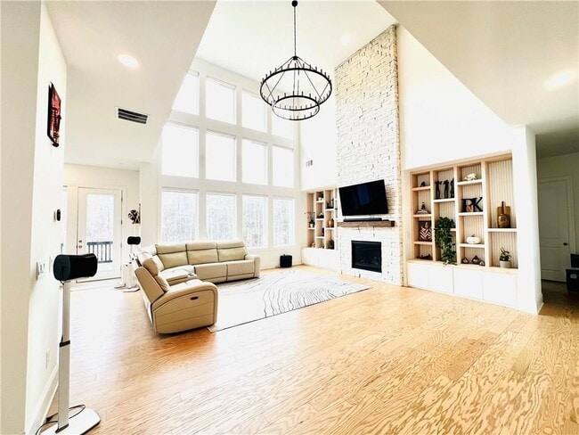 Foto del edificio - 6570 Pond Vw Dr