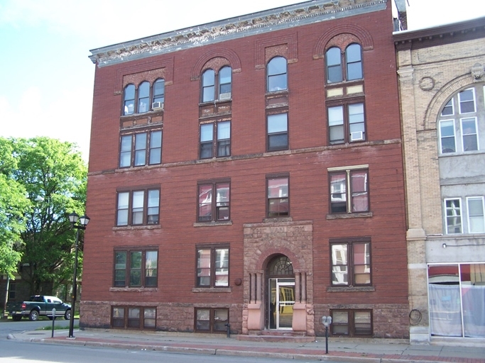 Building Photo - 274 N Main St